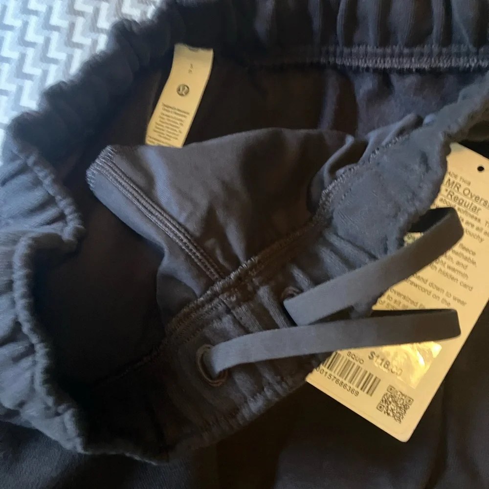 NWT Lululemon Scuba Mid-Rise Oversized Jogger *Regular, S, SEQUOIA - Picture 3 of 4